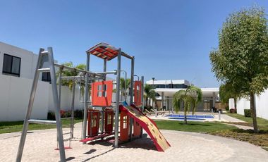 En RENTA casa AMUEBLADA en Valle de Juriquilla condominio Pontevedra 2