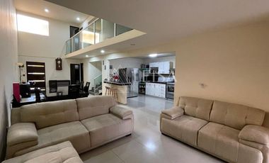 CASA EN RESIDENCIAL ACOZAC IXTAPALICA EN VENTA