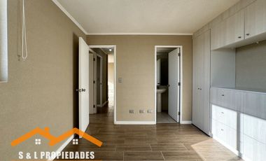Arriendo departamento 3 dormitorios, principal en suite, 2 baños, balcón y estacionamiento en Condominio Pucalán, Valle Volcanes