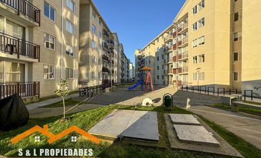 Arriendo departamento 3 dormitorios, principal en suite, 2 baños, balcón y estacionamiento en Condominio Pucalán, Valle Volcanes