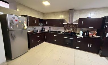 CASA DE 2 PISOS EN ARRIENDO, CABECERA