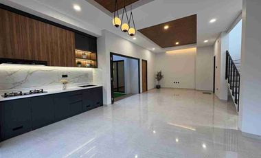 Dijual Rumah Bagus Siap Huni di Kencana Loka BSD City