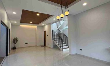 Dijual Rumah Bagus Siap Huni di Kencana Loka BSD City