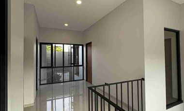 Dijual Rumah Bagus Siap Huni di Kencana Loka BSD City