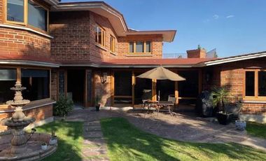 CASA EN VENTA EN PARQUES DEL PEDREGAL