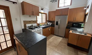 Casa en Vía a La Costa con 4 Habitaciones en Venta o Alquiler