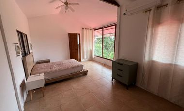 Casa en Vía a La Costa con 4 Habitaciones en Venta o Alquiler