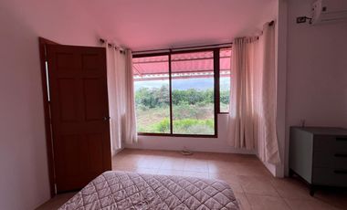 Casa en Vía a La Costa con 4 Habitaciones en Venta o Alquiler