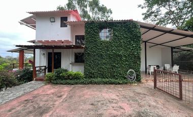 Casa en Vía a La Costa con 4 Habitaciones en Venta o Alquiler