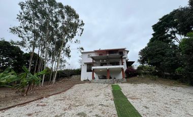 Casa en Vía a La Costa con 4 Habitaciones en Venta o Alquiler