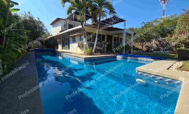 CASA DE UN NIVEL EN VENTA