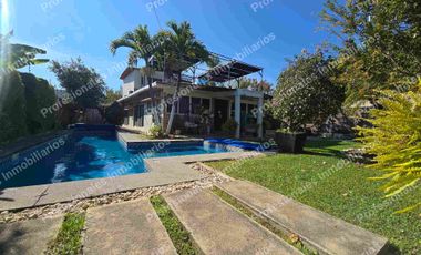 CASA DE UN NIVEL EN VENTA