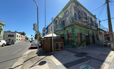 Vendemos derecho a llave de local comercial en pleno centro, Valparaíso