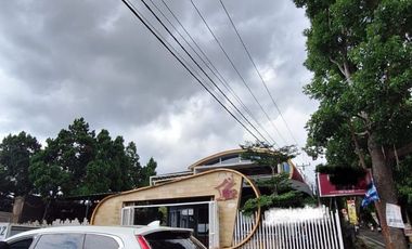 Dijual Bangunan Ex Cafe Siap Pakai Lokasi Strategis di Jl Kolonel Masturi Bandung