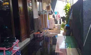 rumah sewa teuku Umar barat strategis pusat kota lingkungan tenang