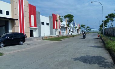 Ready-to-Use Warehouse in the Marunda Area, with Direct Toll Road Access and 24-Hour Security