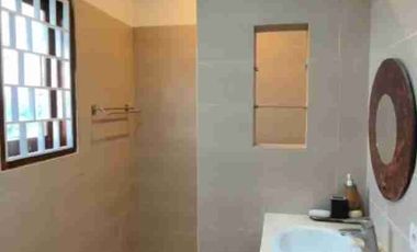 villa luas dekat hotel plagoo nusa dua bali