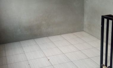 DIsewa Ruko Kecil 2 Lantai Pinggir Jalan Di Jl Raya Bekasi Cakung Jakarta Timur