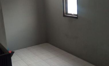 DIsewa Ruko Kecil 2 Lantai Pinggir Jalan Di Jl Raya Bekasi Cakung Jakarta Timur