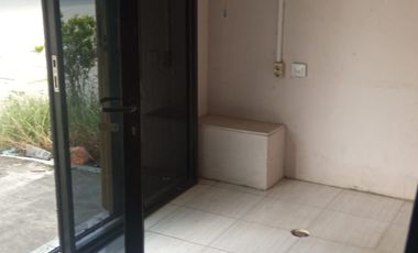 Disewakan Ruko Kecil Pinggir Jalan 2 Lantai di Jl Raya Bekasi, Cakung, Jakarta Timur