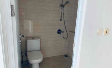 Rumah 2 lt  lokasi green lake city