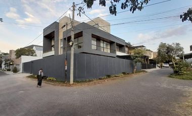 Dijual Rumah Mewah di Pancanaka Royal Garden, Cimahi