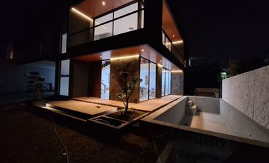 Dijual Rumah Mewah di Pancanaka Royal Garden, Cimahi