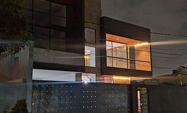 Dijual Rumah Mewah di Pancanaka Royal Garden, Cimahi