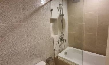For Rent/Sale 3 Storey English Colonate Style Garden Villa in Padad, near Central Airport Plaza.