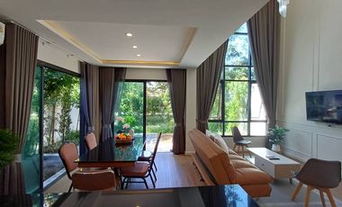 For Rent/Sale 3 Storey English Colonate Style Garden Villa in Padad, near Central Airport Plaza.