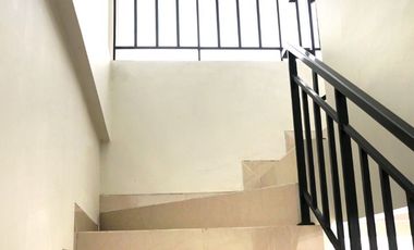 Ready-to-Use 3-Storey Shophouse Available in the Marunda Center Warehouse District.