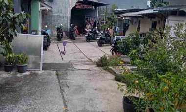 di Jual Tanah 1015 meter + 14 rumah ShM dekat UI Depok