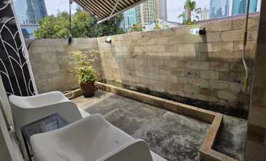 FOR RENT Rumah Mewah Modern Dalam Komplek Area Kuningan Siap Huni