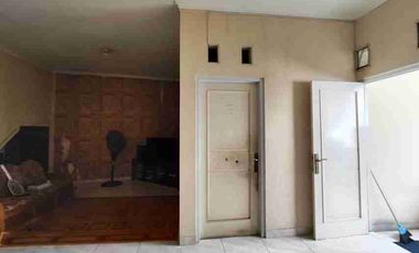 TURUN Harga! Rumah Keluarga Ideal  2 Lantai Pondok Kelapa, Duren Sawit | LT 209 m²