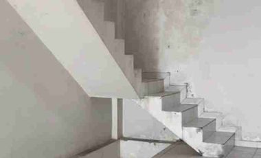 Ruko 3 Lantai lokasi sangat strategis cocok untuk usaha dagang