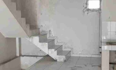 Ruko 3 Lantai lokasi sangat strategis cocok untuk usaha dagang