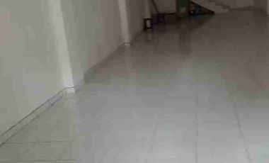 Ruko 3 Lantai lokasi sangat strategis cocok untuk usaha dagang