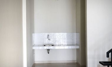 Ready-to-Use 4-Storey Shophouse Available in the Marunda Center Warehouse District