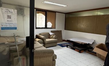 Gudang dan Kantor Megah Semanan 711m2 13x33 HGB Strategis Ada Mess