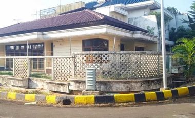 Dijual Rumah Hook Komplek Intercon Kebon Jeruk 1,5 Lantai Posisi Hoek, Dekat Puri Indah Mall & RS Siloam Kebon Jeruk Jakarta Barat