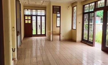 Dijual Rumah Hook Komplek Intercon Kebon Jeruk 1,5 Lantai Posisi Hoek, Dekat Puri Indah Mall & RS Siloam Kebon Jeruk Jakarta Barat