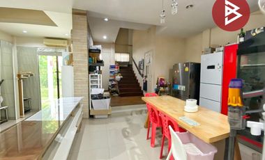 ขายทาวน์เฮ้าส์ หมู่บ้านรินรดา โอเรียนทอล Rinrada Oriental บางหญ้าแพรก สมุทรสาคร