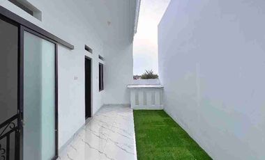 Rumah Baru Murah Full Rooftop DiCondet Jakarta Timur