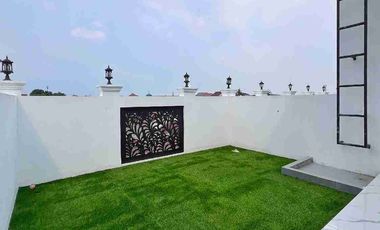 Rumah Baru Murah Full Rooftop DiCondet Jakarta Timur