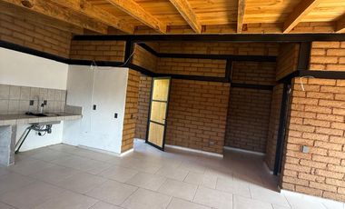 Renta de casa nueva en Acatitlan