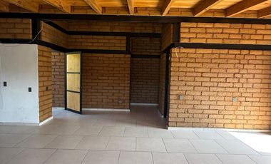 Renta de casa nueva en Acatitlan