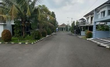 RUMAH DALAM KOMPLEK BUAHBATU MENGGER SIAP HUNI 2 LANTAI DI PUSAT KOTA BANDUNG