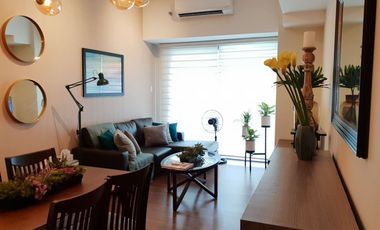 1BR CONDO SHANG SALCEDO PLACE FOR SALE