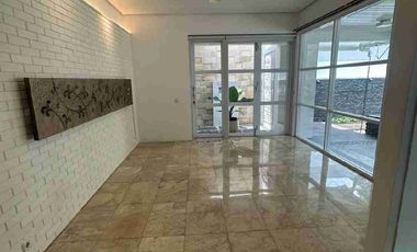 Disewakan rumah Luxury depan taman area Pondok Indah dekat JIS