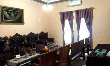 Rumah Bagus Luas Hawa Sejuk di Teras Byl